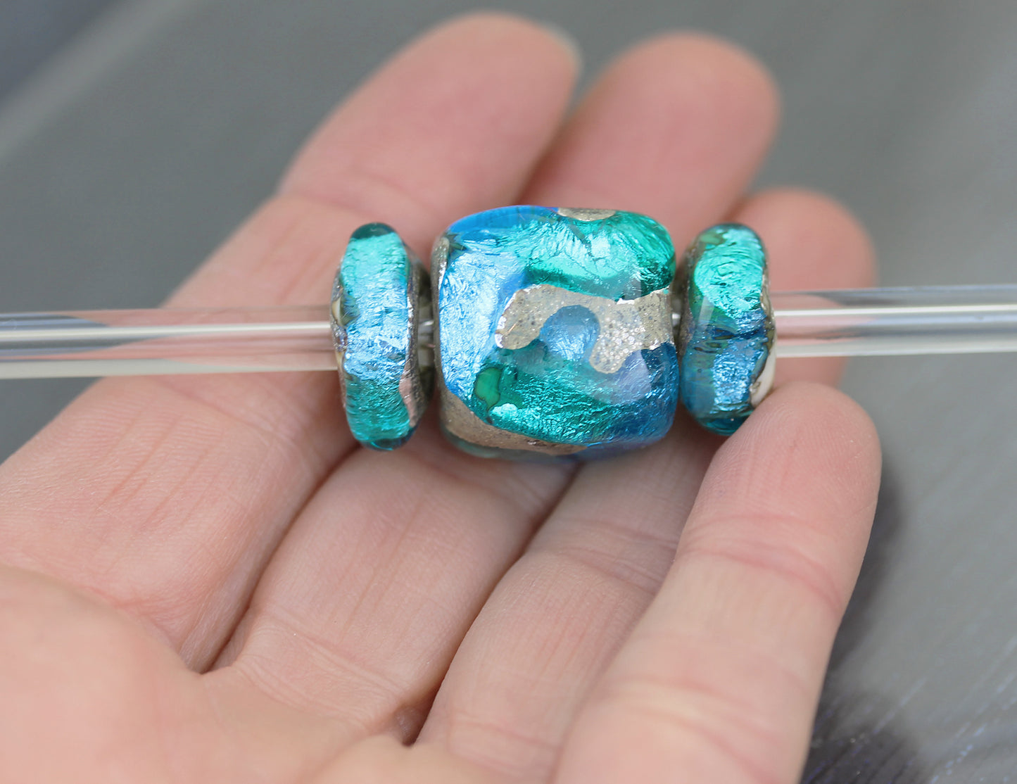 Trio de perles gros trou cubiques turquoise et bleu canard Sea Rocks #0924115