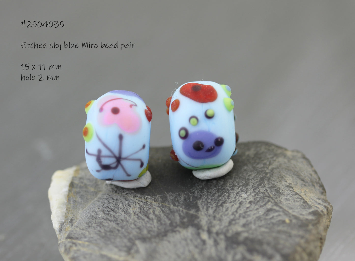 Paire de perles bleues ciel Miro mattes #2504035