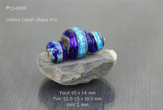 #124009 Aqua/cobalt ombré Sea Rocks trio
