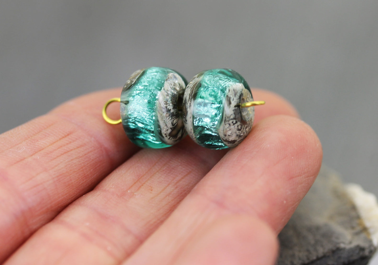 Paire de perles bleu vert canard Sea Rocks #224100
