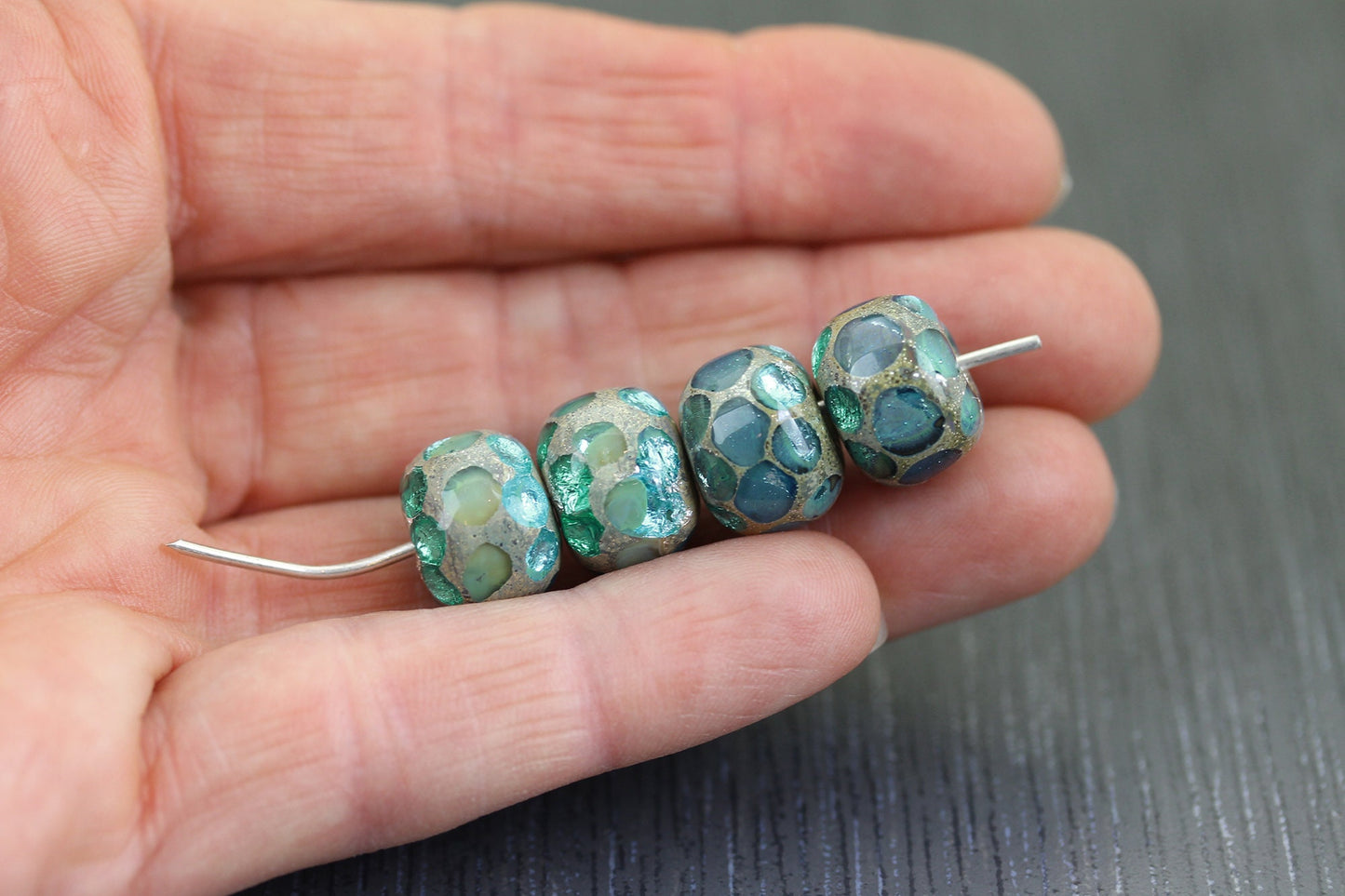 2 Paires de perles rondes bleu-vert. Duo de perles pour boucles d'oreilles. Perles grises et turquoises. Perle en verre Dés Anne Londez SRA