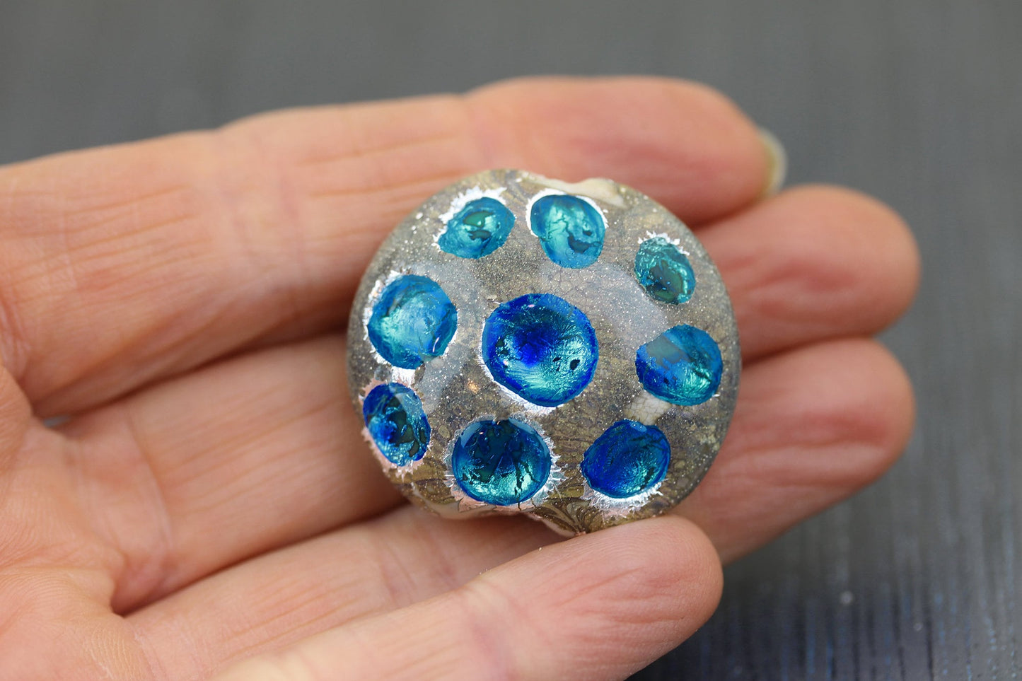 Grande perle verre focale bleu cobalt. Grande perle bleue Centre de collier royal Fait main Perle lampwork Sea Rocks Anne Londez SRA OOAK