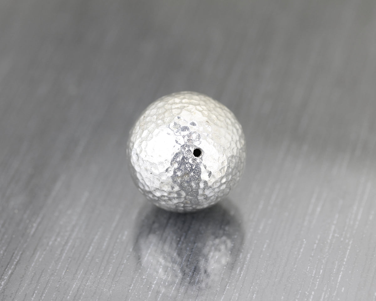 Grande perle ronde en argent 925 martelé lourde