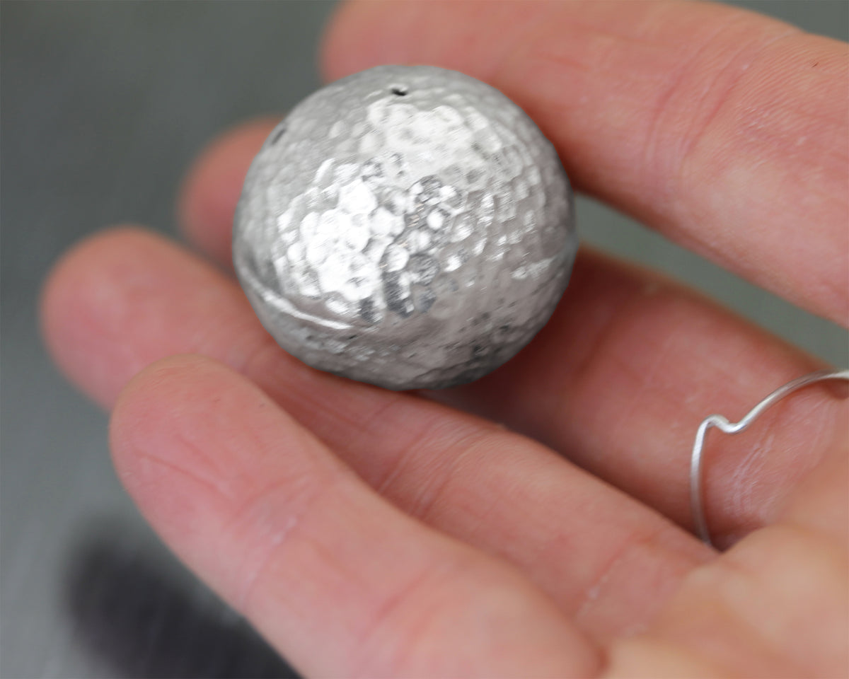 Grande perle ronde en argent 925 martelé lourde