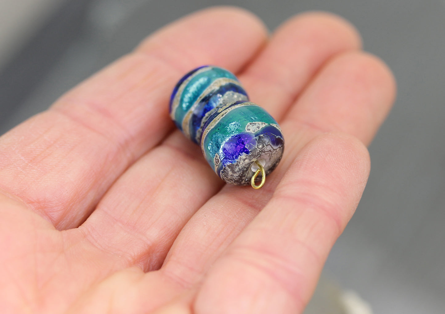 #124028 - Turquoise/Cobalt Sea Rocks ombré bead pair