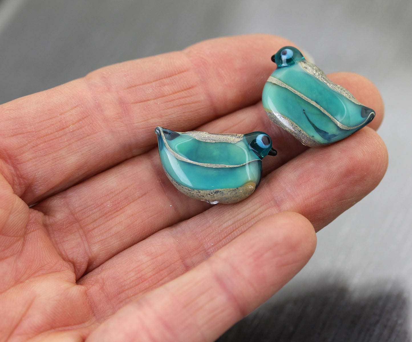 2 Perles en verre Oiseaux bleu vert Sea Rocks #224118