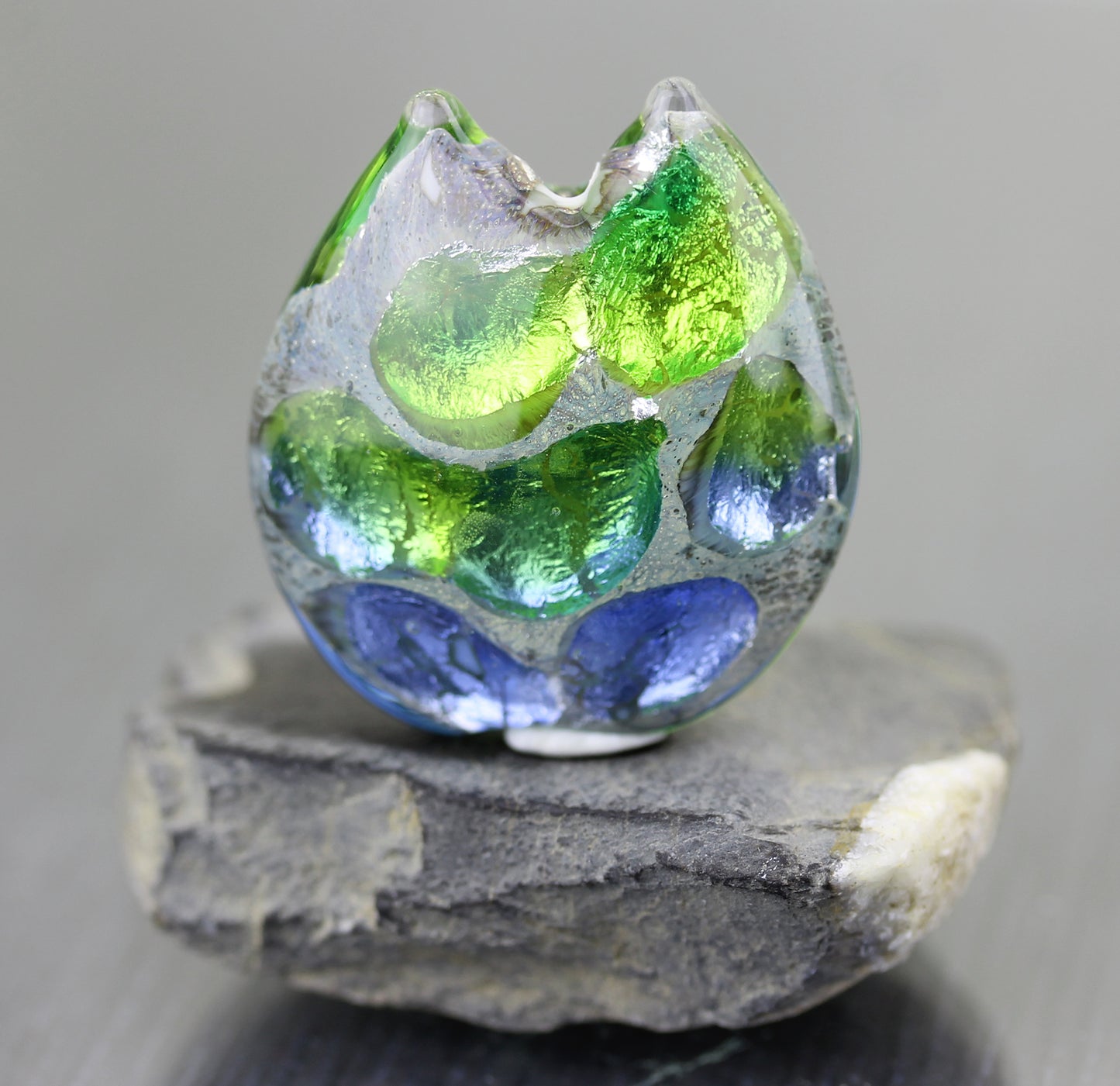 Lavender & green Sea Rocks cat focal bead #524028