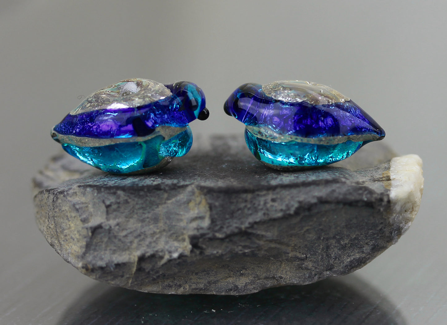 Cobalt & aqua blue Sea Rocks bird bead pair #0924126