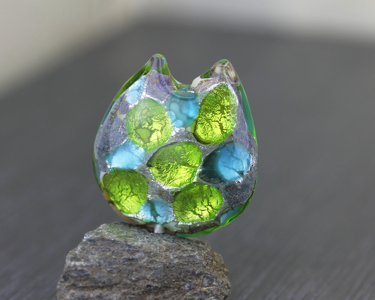 Aqua & green Sea Rocks cat lampwork glass focal Bead #1224016