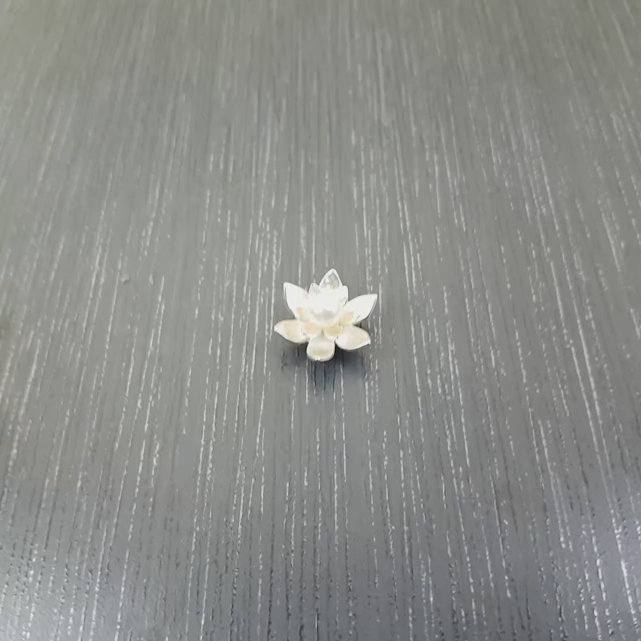 18mm Fleur de Lotus à vis en Argent 925 brossé Ring Ding avec perle pour bijoux interchangeables, bague ou pendentif à visser
