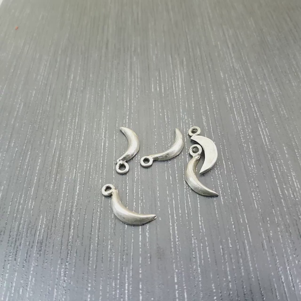 Lot de 5 perles en argent 925 croissant de lune. Argent 925 Sterling. Fournitures de bijouterie. Intercalaires argentés charm pour collier
