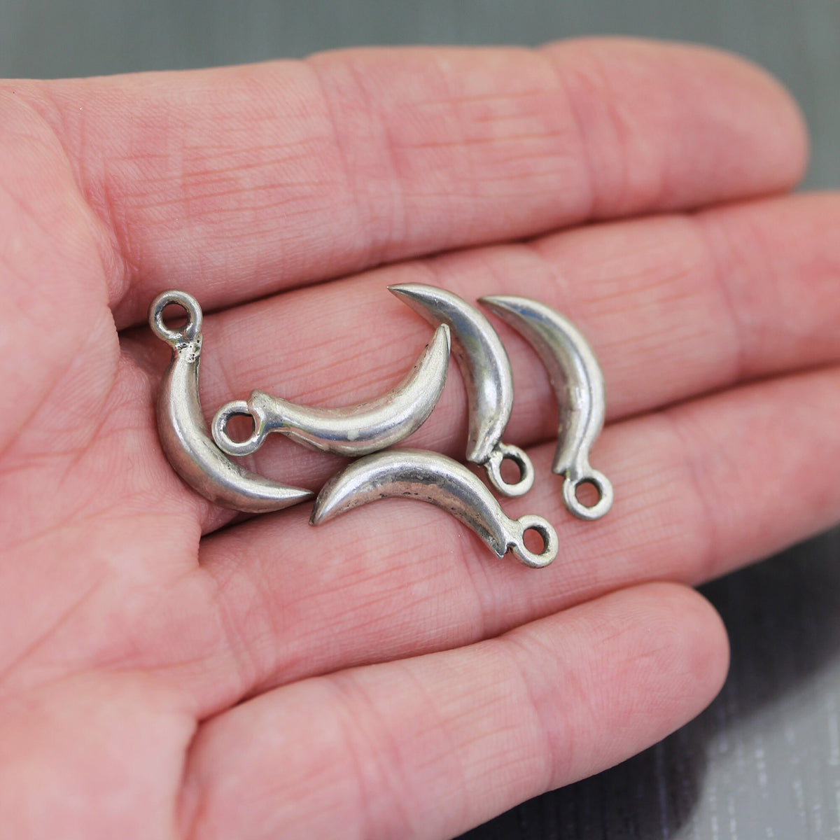 Lot de 5 perles en argent 925 croissant de lune. Argent 925 Sterling. Fournitures de bijouterie. Intercalaires argentés charm pour collier