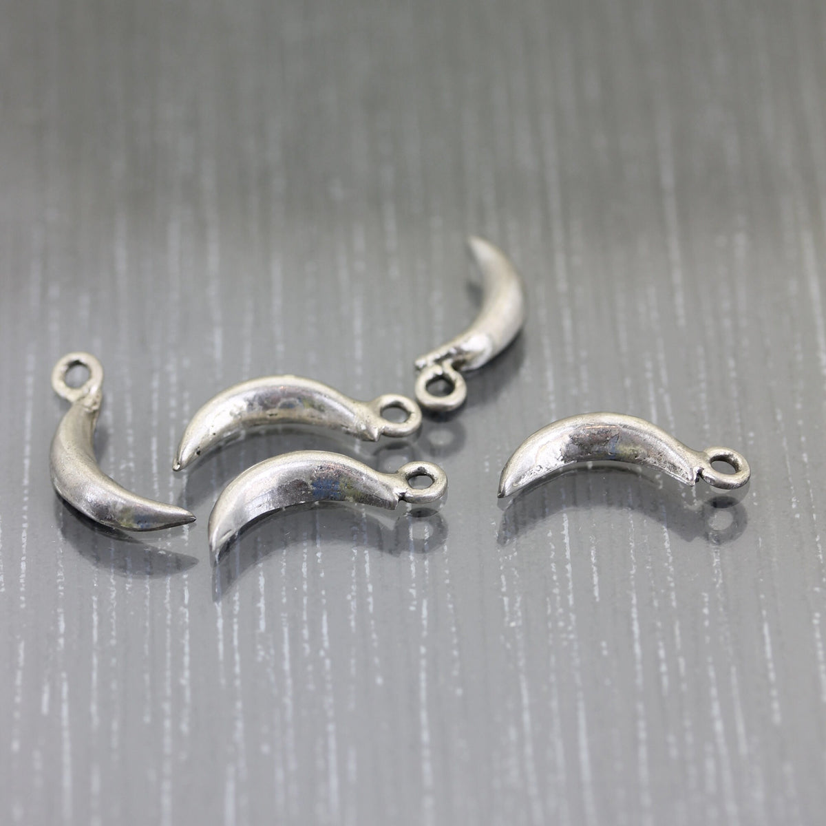 Lot de 5 perles en argent 925 croissant de lune. Argent 925 Sterling. Fournitures de bijouterie. Intercalaires argentés charm pour collier