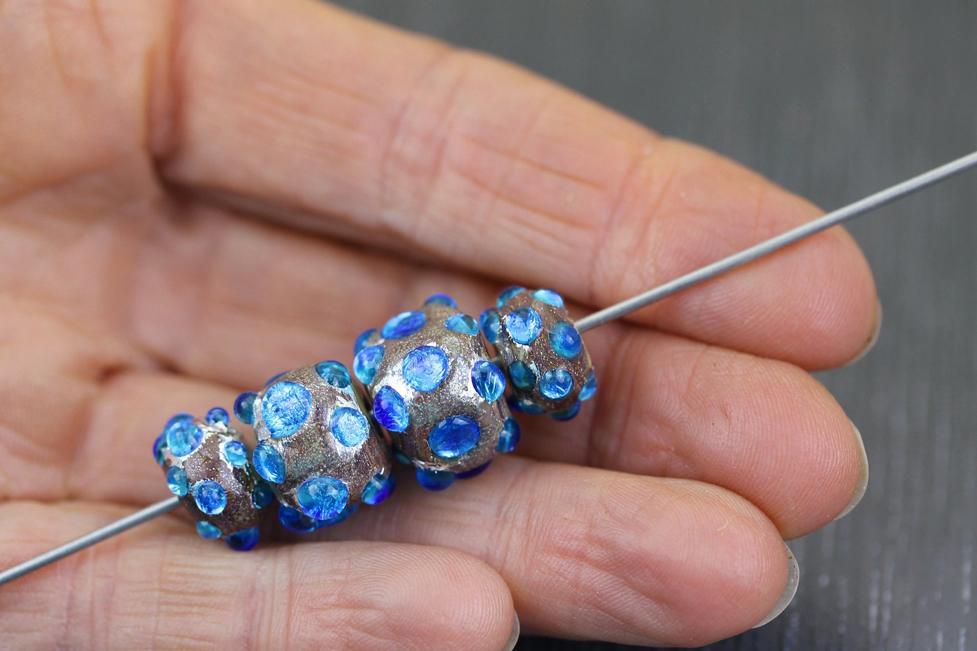 2 Paire de perles bleu cobalt. Duo de perles pour boucles d'oreilles. Perles grises et bleues. Perle en verre Dés Anne Londez SRA